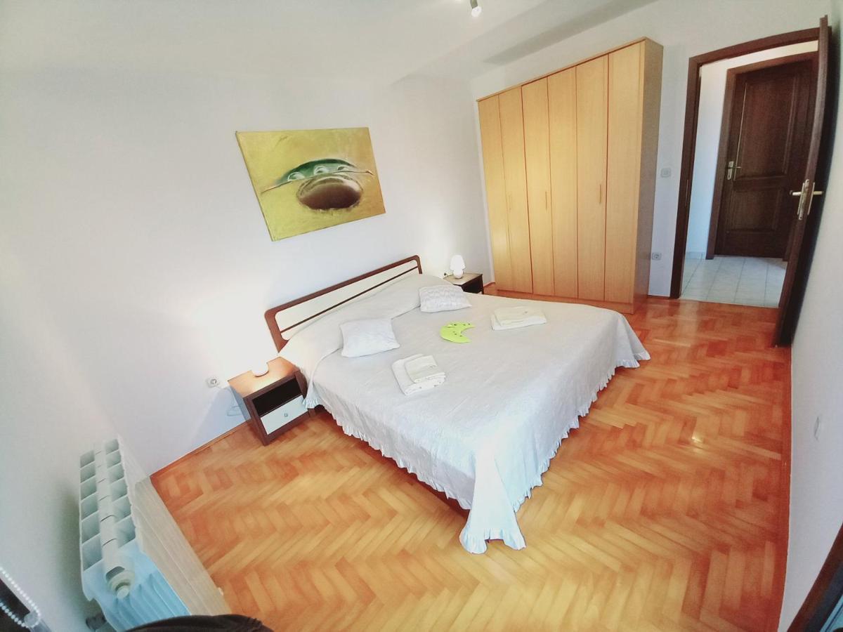 Iva Apartman Pula Exteriör bild