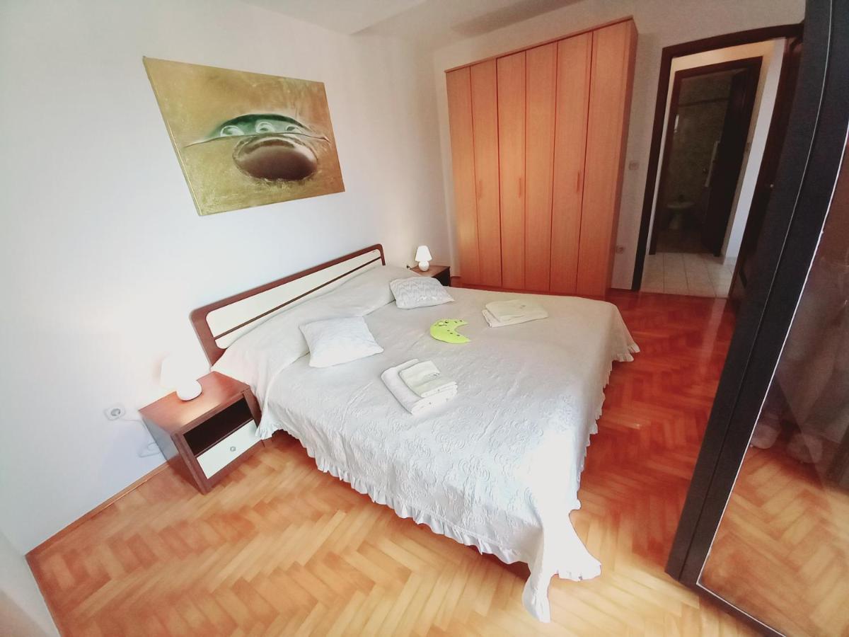 Iva Apartman Pula Exteriör bild